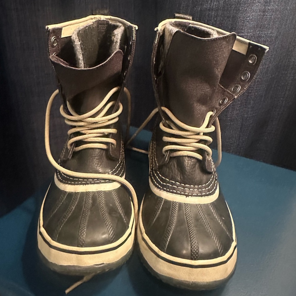 Sorel snowboots